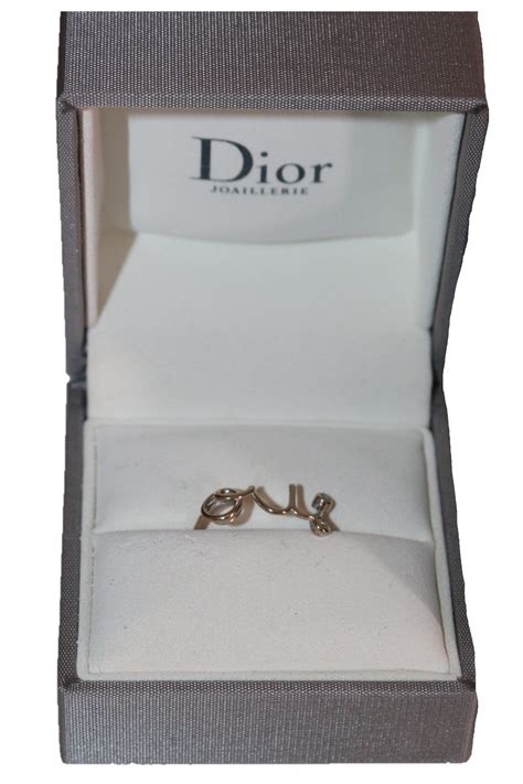 Dior Bague Oui Dioramour – Trésors de Luxe.